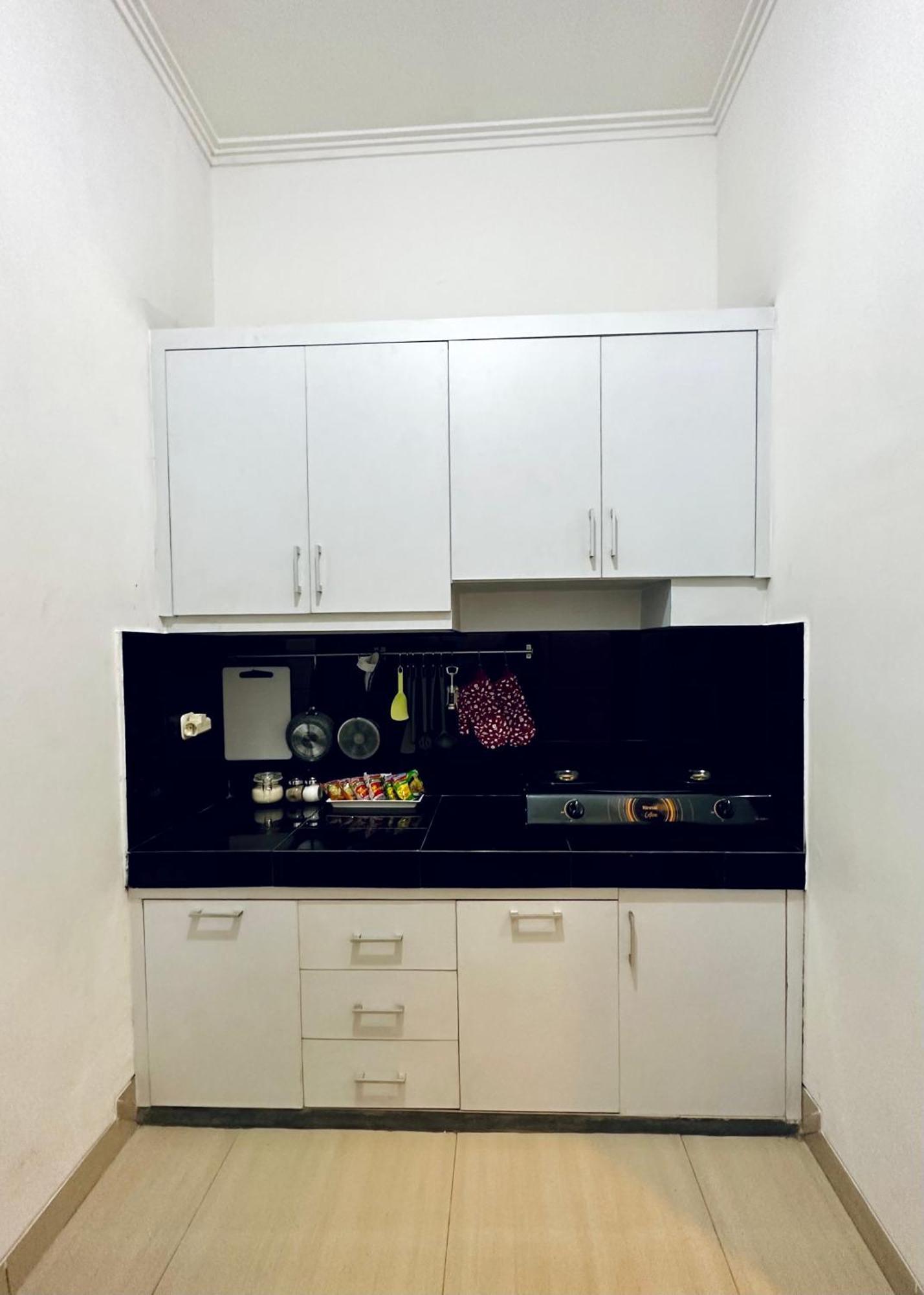 4-Bedroom Home In South Jakarta Nuansa Swadarma Residence By Le Ciel Hospitality Dış mekan fotoğraf